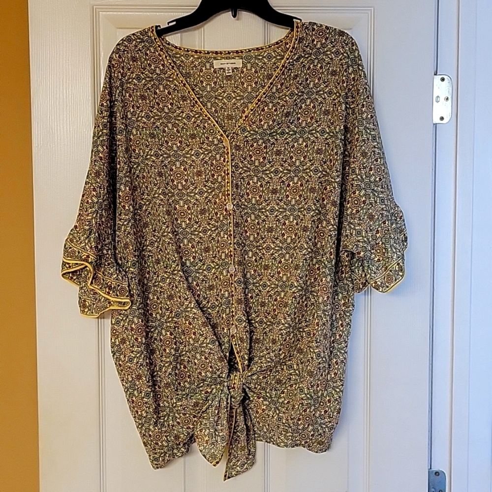 Max Studio tie top